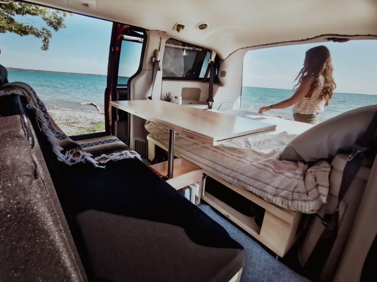 Guide ultime pour choisir le minivan idéal pour la vanlife