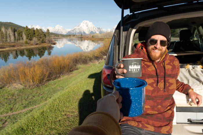 Morning coffee un the Roadloft mug.